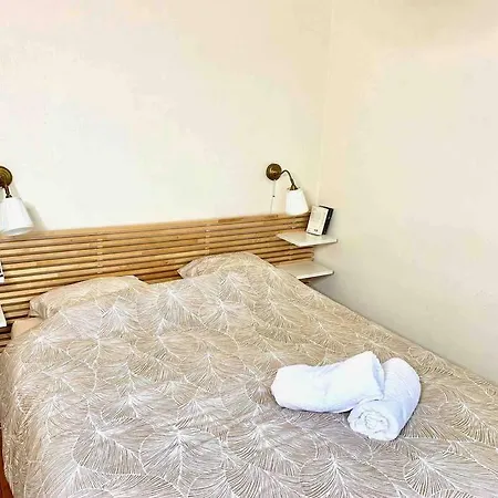 Maison 3 Ch. Garage, Jardin, 10 Min Circuit *