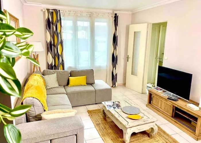 Maison 3 Ch. Garage, Jardin, 10 Min Circuit